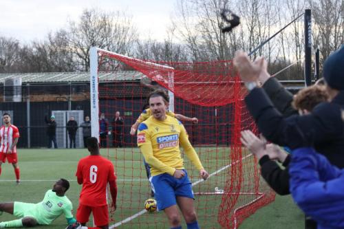 IMG 3016-Sam-Youngs-celebrates-his-second-goal