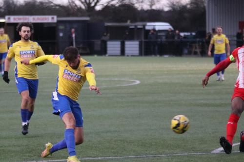 IMG 3100-Jake-Cass-shoots-over-the-bar