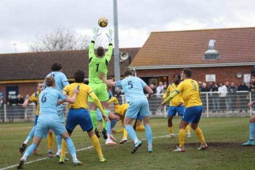 IMG 4945-Bobby-Mason-collects-a-cross