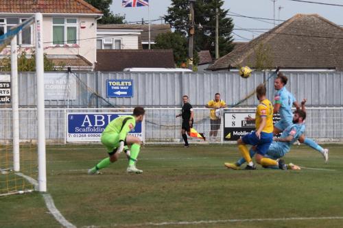 IMG 7543-Canveys-Mason-Hall-clears-from-Jake-Cass-and-Sam-Youngs-8