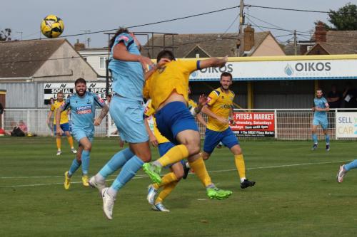 IMG 7602-Sam-Youngs-L-challenges-Odei-Martin-Sorondo-Sam-Youngs-L-challenges-Odei-Martin-Sorondo