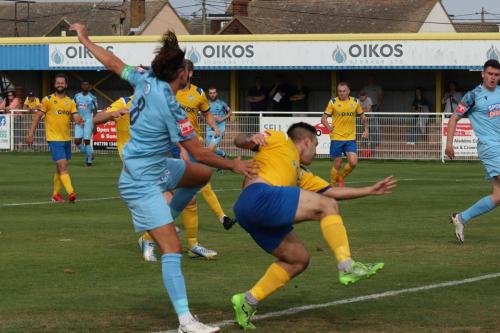 IMG 7604-Sam-Youngs-L-challenges-Odei-Martin-Sorondo