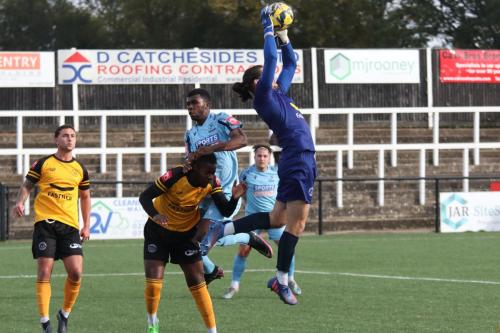 IMG 9774-Cray-keeper-Shaun-Rowley-catches-ahead-of-Harrison-Sodje-and-Enfields-Dequane-Wilson-Braithwaite