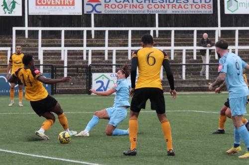 IMG 9847-Sam-Youngs-shoots-narrowly-wide