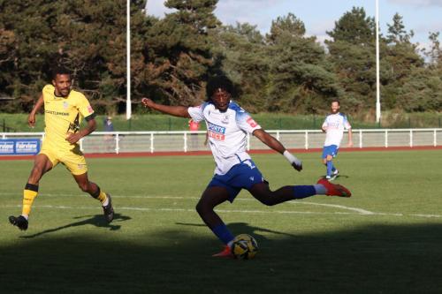 IMG 9022-Andre-Coker-puts-the-ball-in-the-net-but-is-ruled-offside