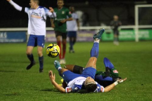 IMG 2785-Enfields-Lewis-Taaffe-in-a-tangle-with-Isaiah-Jones