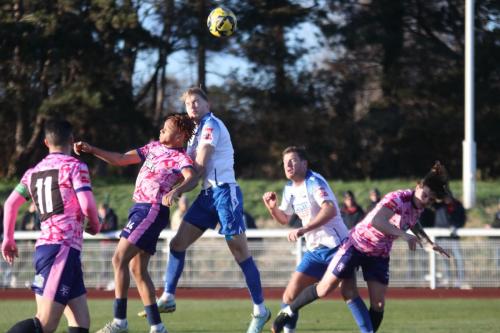 IMG 5553-Enfields-James-Richmond-wins-a-challenge-against-Peter-Ojemin