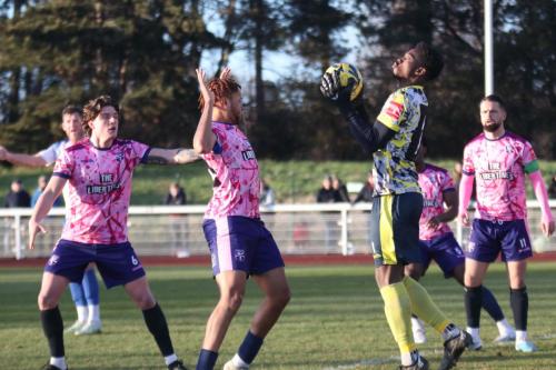 IMG 5590-Margate-keeper-Daniel-Jinadu-is-well-protected-by-Harry-Hudson-L-and-Peter-Ojemen