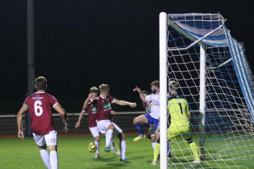 IMG 9230-Enfields-Jake-Cass-cant-reach-the-ball-at-the-back-post