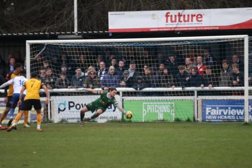 IMG 8152-Crays-Shaun-Rowley-saves-in-stoppage-time