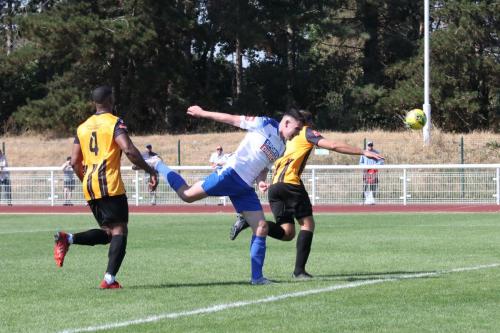 IMG 6605-Marcus-Wyllie-just-fails-to-reach-a-cross