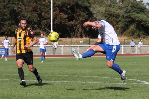 IMG 6716-Lewis-Taffe-R-miscues-a-shot-