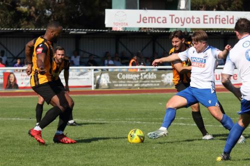 IMG 6728-Lewis-Taaffe-stretches-for-the-ball