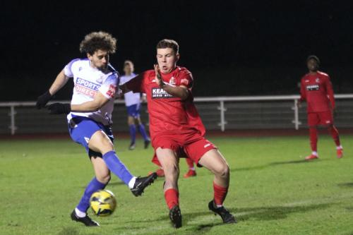 IMG 6372-Sonny-Hart-R-blocks-a-shot-from-Lyle-Della-Verde