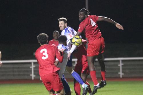 IMG 6386-Enfields-Lewis-Knight-challenges-Hamilton-Bunga