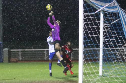 IMG 6450-Harrows-Jacob-Knightbridge-punches-clear