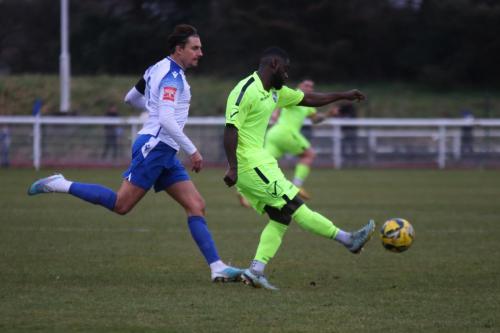 IMG 4173-Emmanuel-Yeboah-clears-from-Sam-Youngs