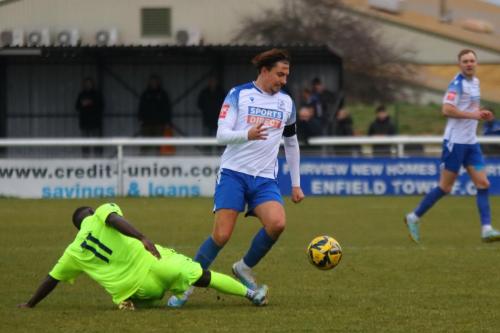 IMG 4186-Emmanuel-Yeboah-L-trips-Sam-Youngs