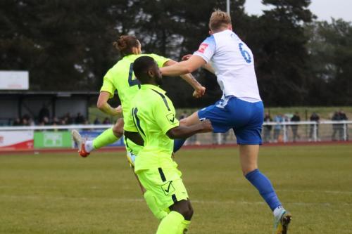 IMG 4227-James-Richmond-R-challenges-Alkeo-Bani