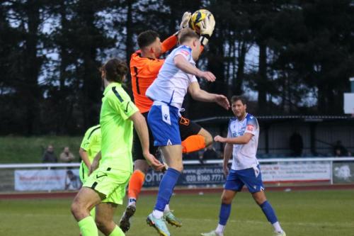 IMG 4351-Wingates-Be-Goode-catches-under-pressure-from-James-Richmond