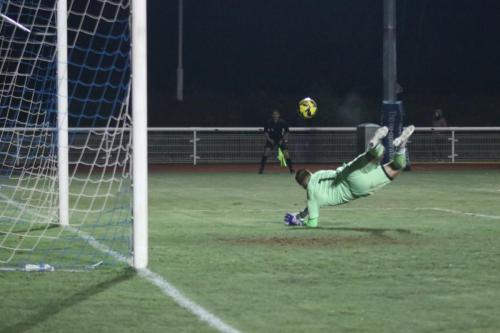 IMG 3286-Billericays-Harry-Seaden-turns-the-ball-away-for-a-corner