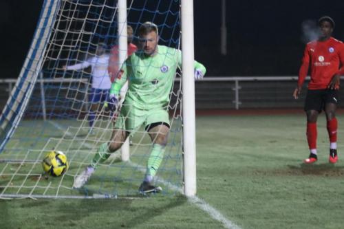 IMG 3428-Billericays-Harry-Seaden-has-the-post-covered-as-Marcus-Wyllies-header-flies-wide