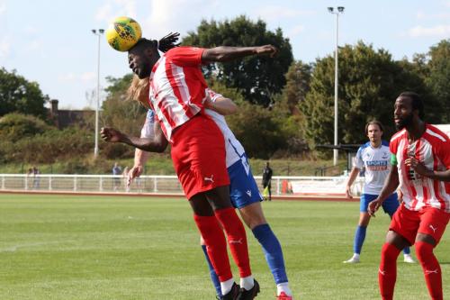 IMG 7011-Bowers-Bola-Dawodu-heads-clear-from-James-Richmond