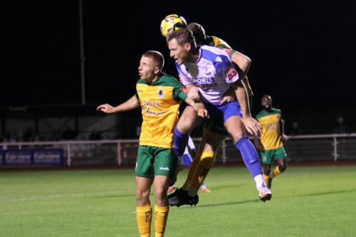 IMG 8241-Enfields-Adam-Cunnington-outumps-Harvey-Sparks-L-but-is-beaten-by-Luca-Cocoracchio