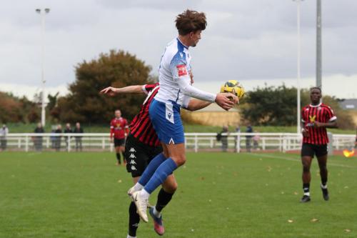 IMG 9615-Tom-Champion-L-challenges-Sam-Youngs