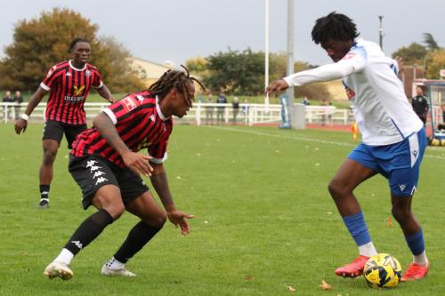 IMG 9690-Andre-Coker-R-runs-at-Marcel-Elva-Fountaine