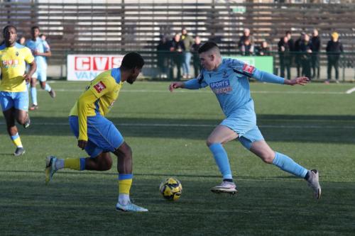 IMG 2280-Enfields-Marcus-Wyllie-cuts-inside-William-Dupray