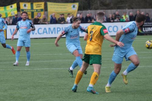 IMG 8222-Enfields-Lewis-Taaffe-makes-a-pass