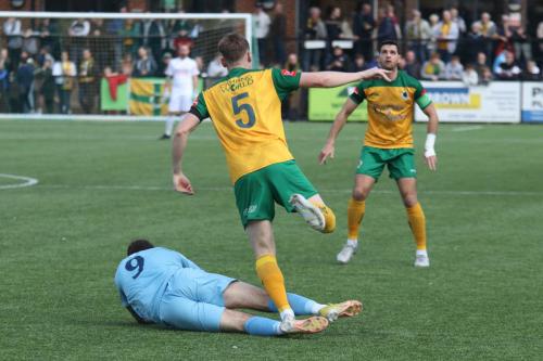 IMG 8322-Enfields-Jake-Cass-tackles-Jack-Strange