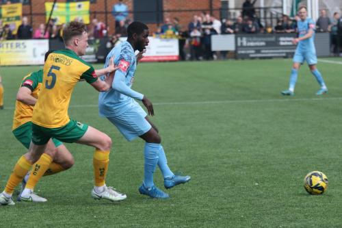 IMG 8437-Enfields-Michael-Bakare-under-pressure-from-Jack-Strange