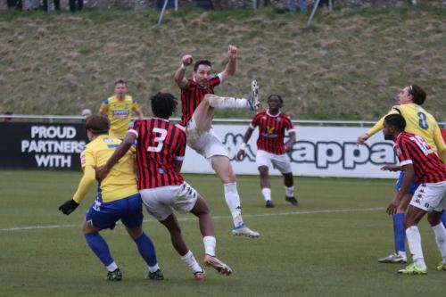 IMG 6306-Tom-Champion-clears-acrobatically