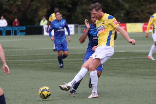 IMG 7959-Enfields-Adam-Cunnington-plays-the-ball-to-the-wing