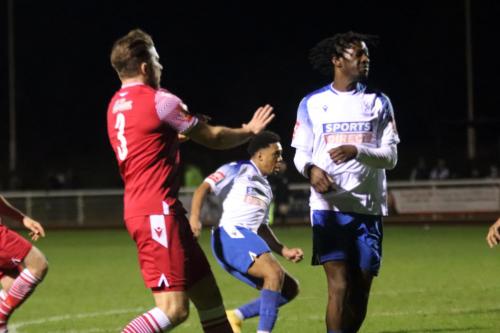 IMG 7077-Johnville-Renee-scores-Enfields-goal-almost-immediately-after-the-restart-from-the-Hornchurch-goal