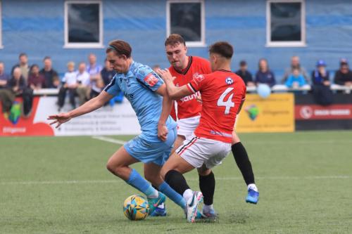 IMG 3052-Sam-Youngs-breaks-clear-from-Jordy-Robins-4-and-Harvey-Bradbury