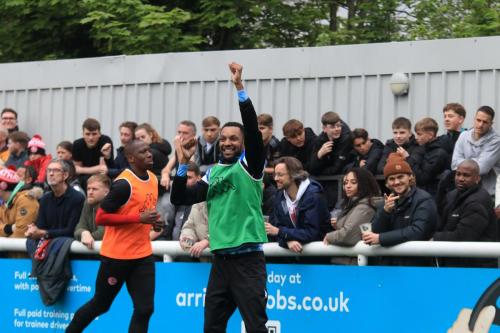 IMG 3156-Enfield-sub-Jonathan-Hippolyte-combines-his-warm-up-with-conducting-the-crowd