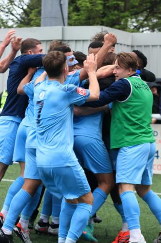 IMG 3234-Enfield-celebrate-the-second-goal