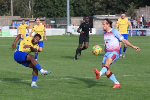 IMG 2192-Lewis-Rolfe-tries-to-block-from-Reece-Beckles-Richards