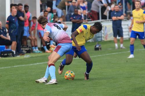 IMG 2222-Connor-Roberts-L-and-Obi-Onyeagwara