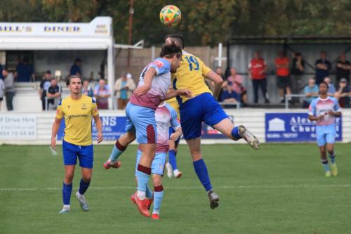 IMG 2295-Cheshams-Lewis-Rolfe-challenges-George-Sykes