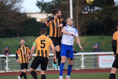 IMG 6585-Tom-Derry-heads-clear-from-Enfields-James-Richmond