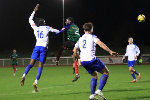 IMG 8857-Herson-Alves-L-wins-a-challenge-against-Emmanuel-Adebiyi