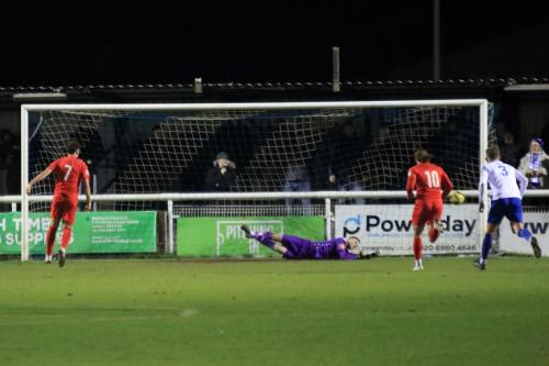 IMG 7811-Bradley-Stevenson-L-equalises-from-the-penalty-spot