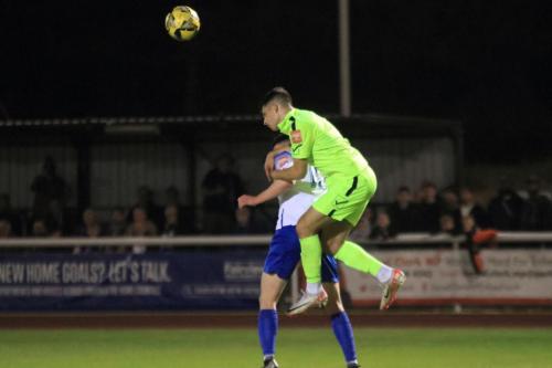 IMG 2814-Alex-Solomon-heads-clear-from-Marcus-Wyllie