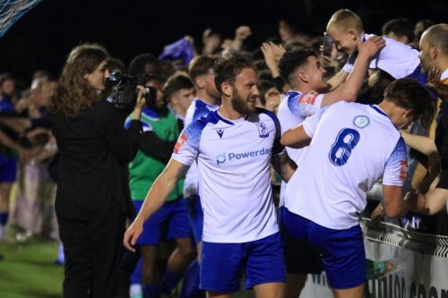 IMG 2882-Marcus-Wyllie-celebrates-with-a-young-fan