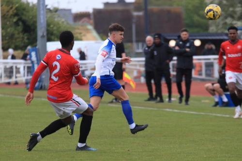 IMG 2346-Miquel-Scarlett-L-clears-from-Ollie-Knight