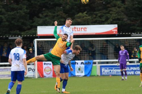 IMG 0089-Taylor-McKenzie-heads-clear-from-Shamir-Fenelon